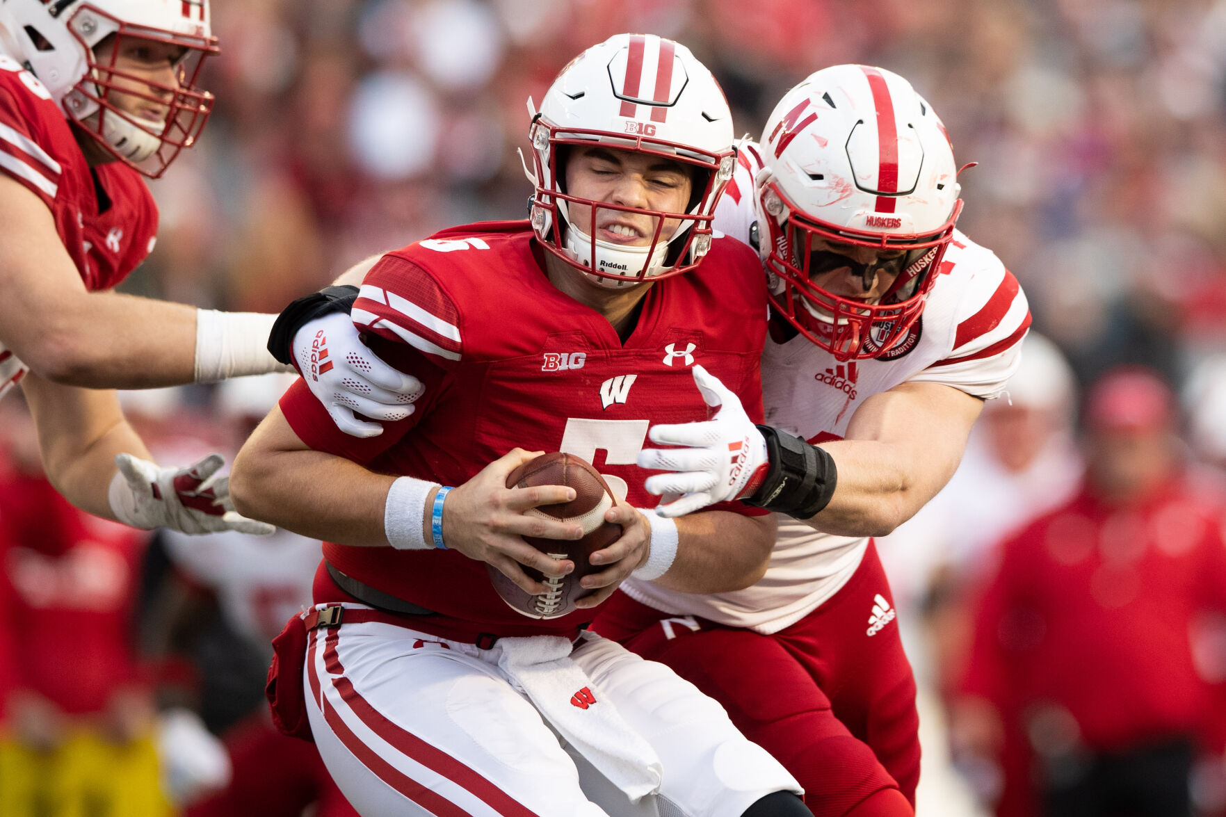 112122-owh-spo-nebraskawisconsin-em14.jpg